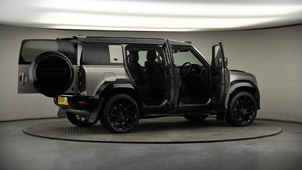 Used Land Rover Defender 110 2023 for sale - 74405385: Photo 57