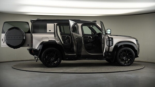 Used Land Rover Defender 110 2023 for sale - 74405385: Photo 58