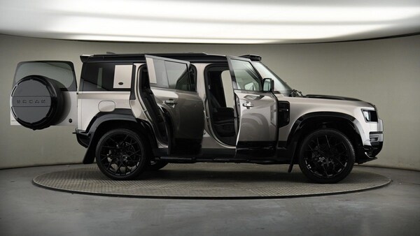 Used Land Rover Defender 110 2023 for sale - 74405385: Photo 59