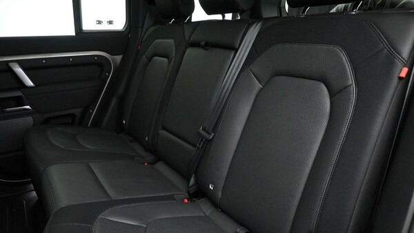 Used Land Rover Defender 110 2023 for sale - 74405385: Photo 5