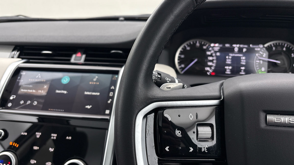 Used Land Rover Discovery Sport 2023 for sale - 76081590: Photo 13