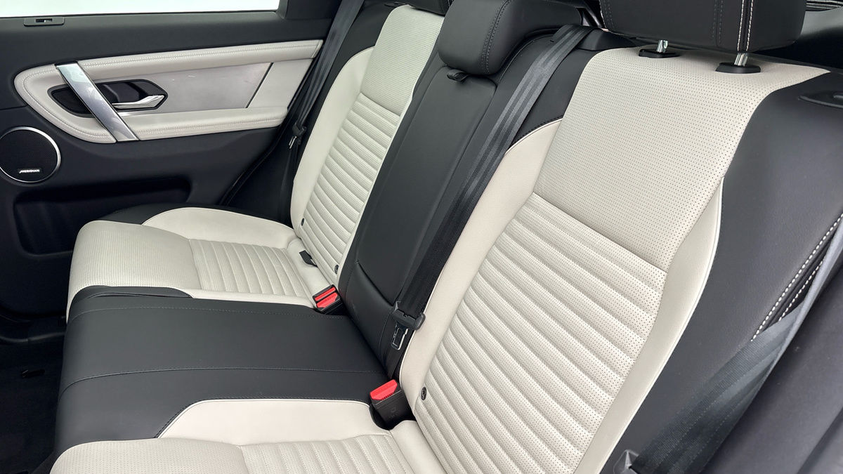 Used Land Rover Discovery Sport 2023 for sale - 76081590: Photo 8