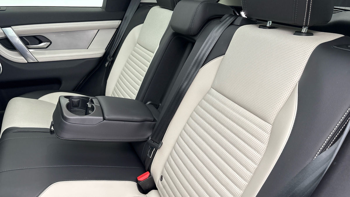 Used Land Rover Discovery Sport 2023 for sale - 76081590: Photo 9