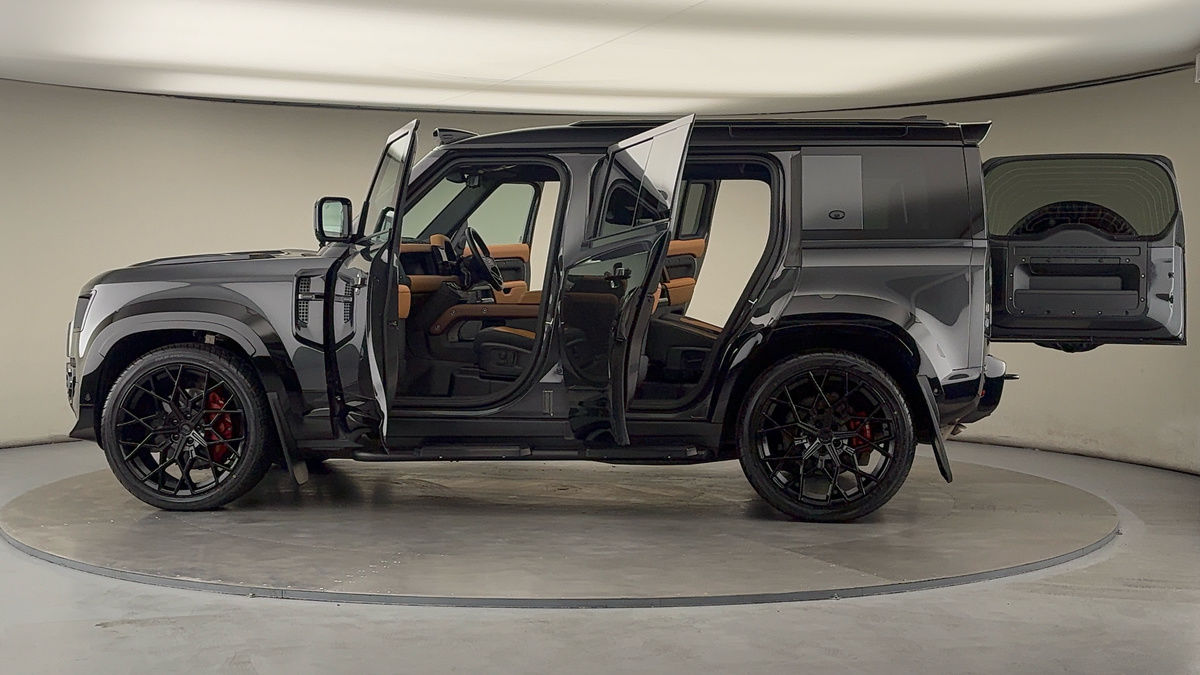 Used Land Rover Defender 110 2024 for sale - 75999288: Photo 53