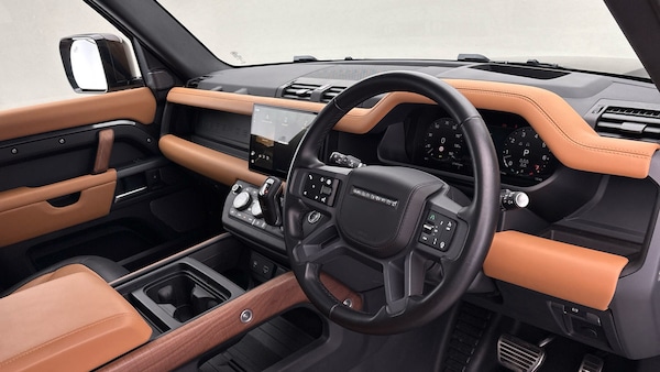 Used Land Rover Defender 110 2024 for sale - 75999288: Photo 5