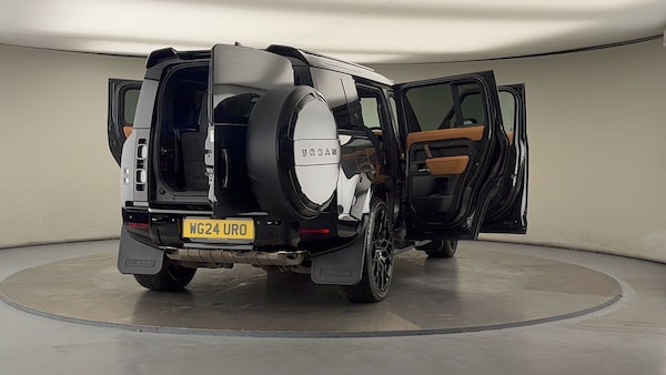 Used Land Rover Defender 110 2024 for sale - 75999288: Photo 66