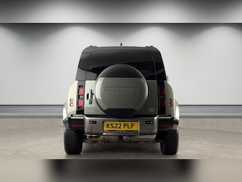 Used Land Rover Defender 110 2022 for sale - 78316229: Photo