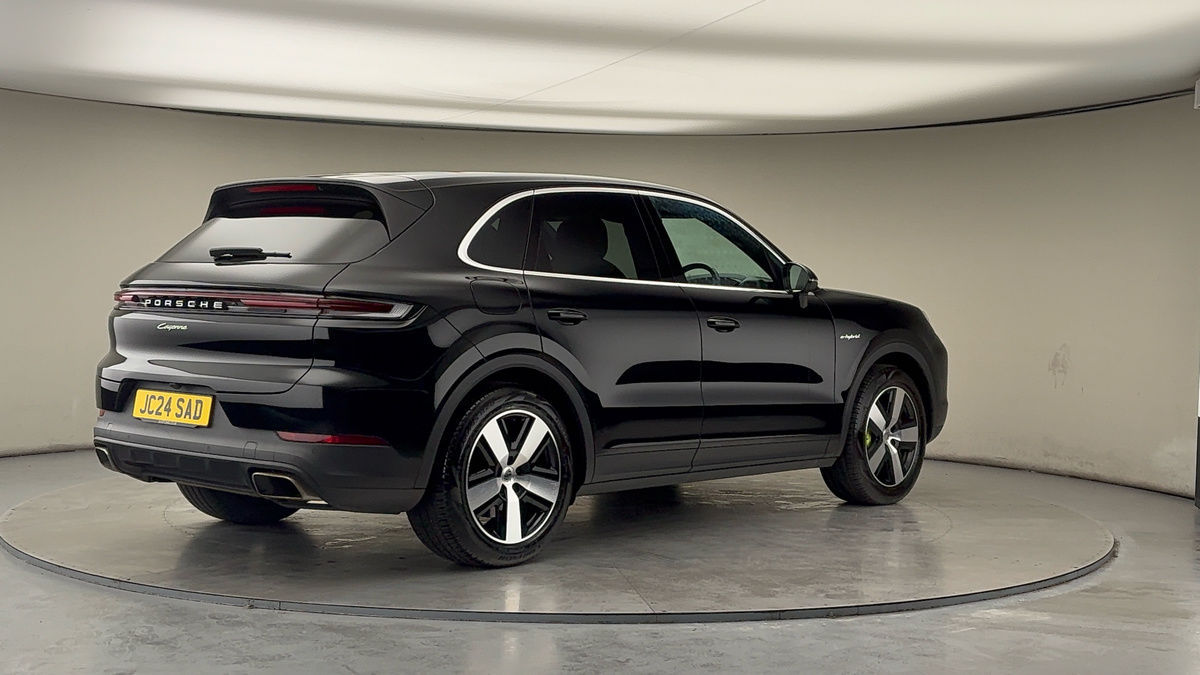 Used Porsche Cayenne 2024 for sale - 77584244: Photo 21