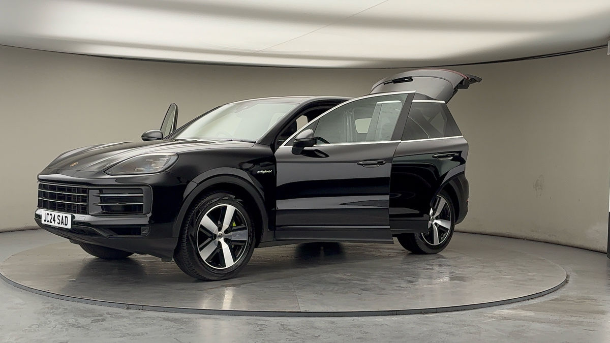 Used Porsche Cayenne 2024 for sale - 77584244: Photo 22