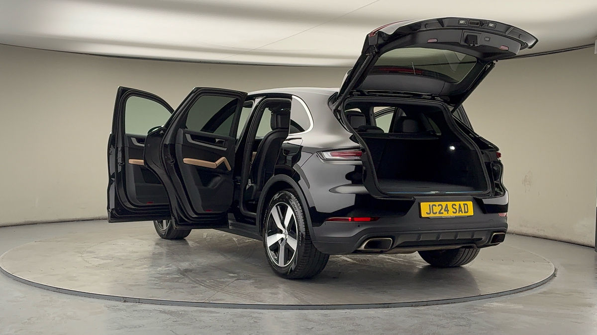 Used Porsche Cayenne 2024 for sale - 77584244: Photo 23