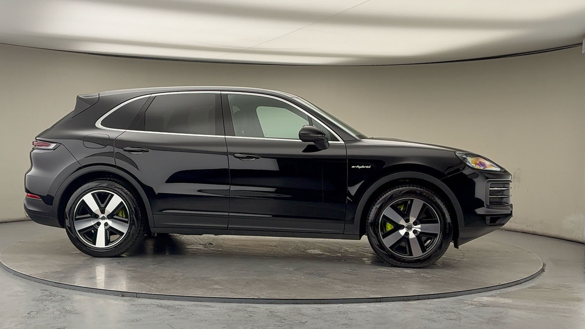 Used Porsche Cayenne 2024 for sale - 77584244: Photo 38