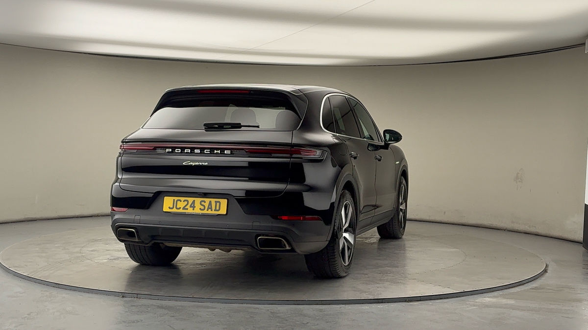 Used Porsche Cayenne 2024 for sale - 77584244: Photo 42