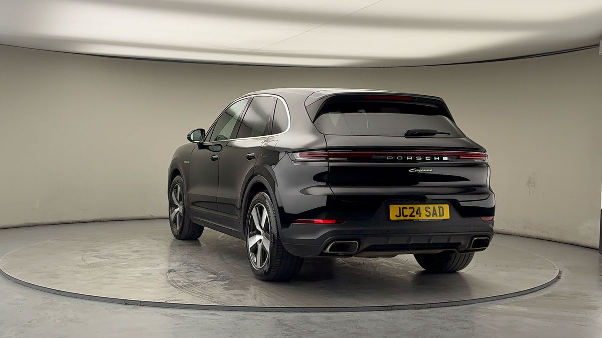 Used Porsche Cayenne 2024 for sale - 77584244: Photo 44