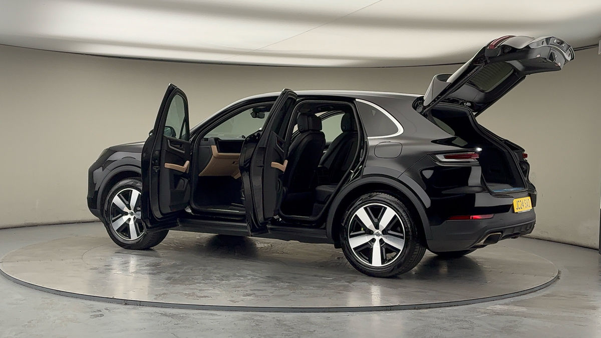Used Porsche Cayenne 2024 for sale - 77584244: Photo 47