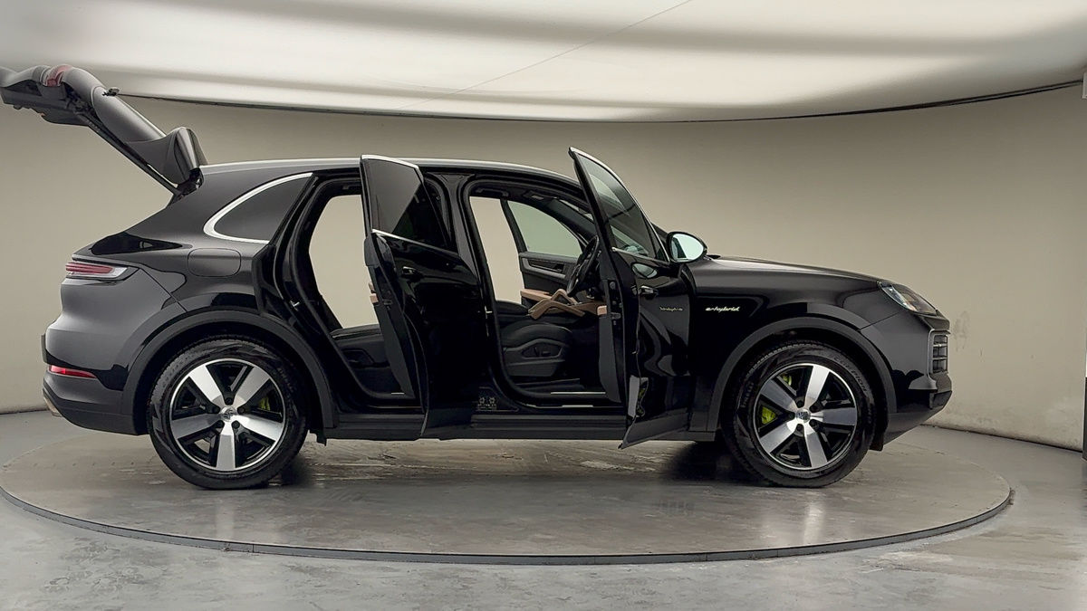 Used Porsche Cayenne 2024 for sale - 77584244: Photo 58