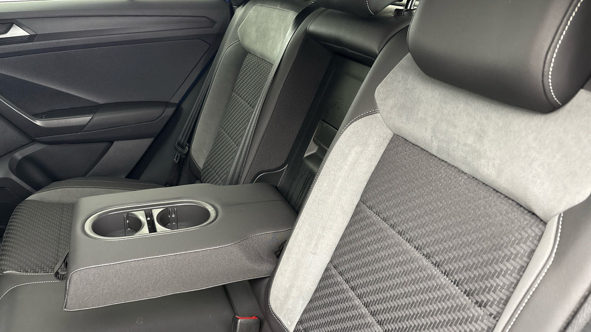 Used Volkswagen T-Roc 2021 for sale - 76396742: Photo 9