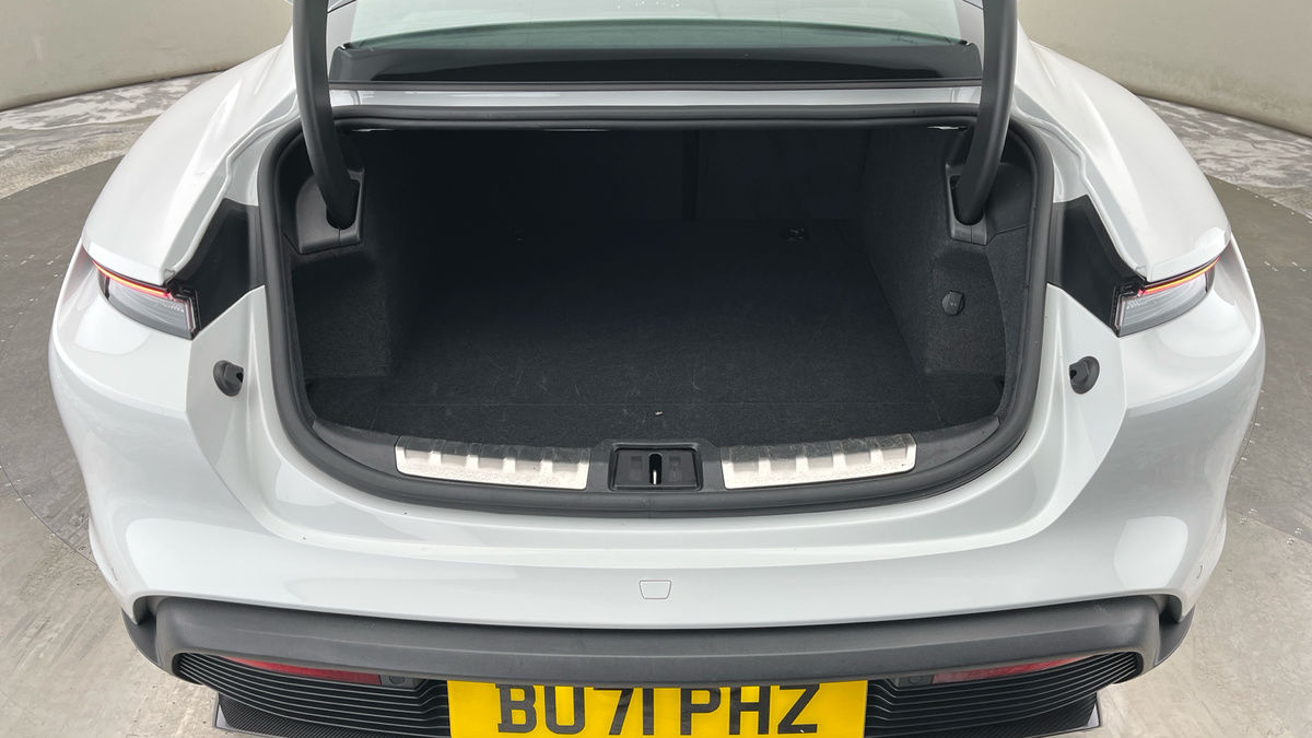 Used Porsche Taycan 2021 for sale - 75729966: Photo 11