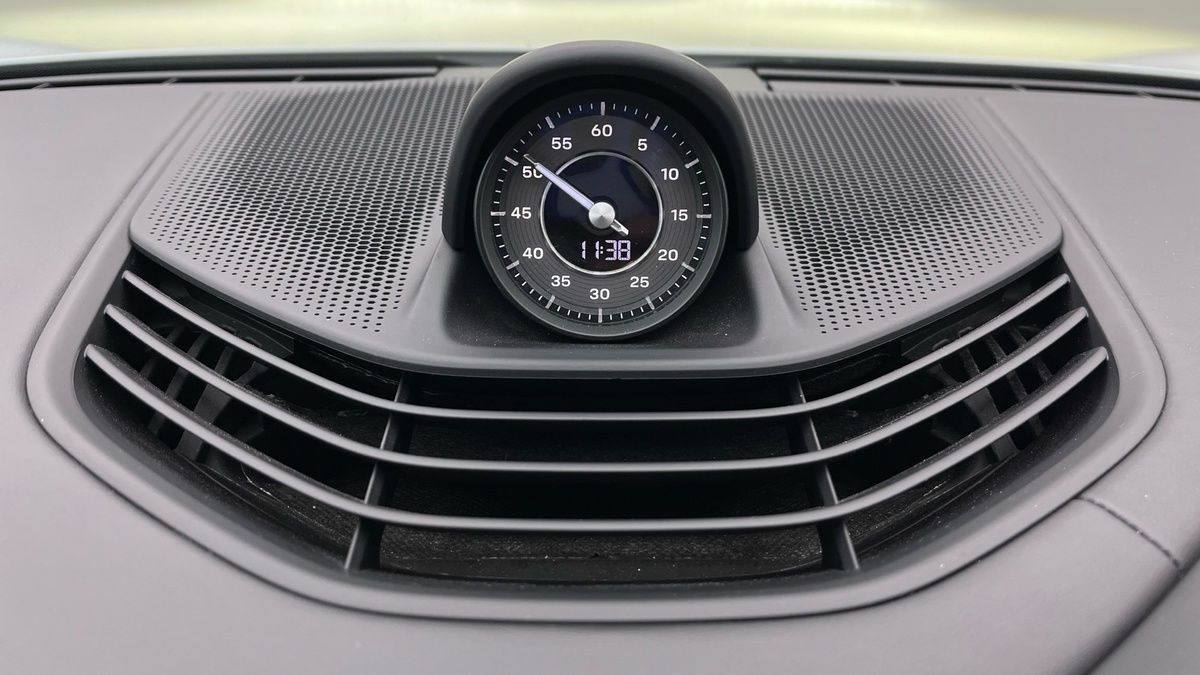 Used Porsche Taycan 2021 for sale - 75729966: Photo 25