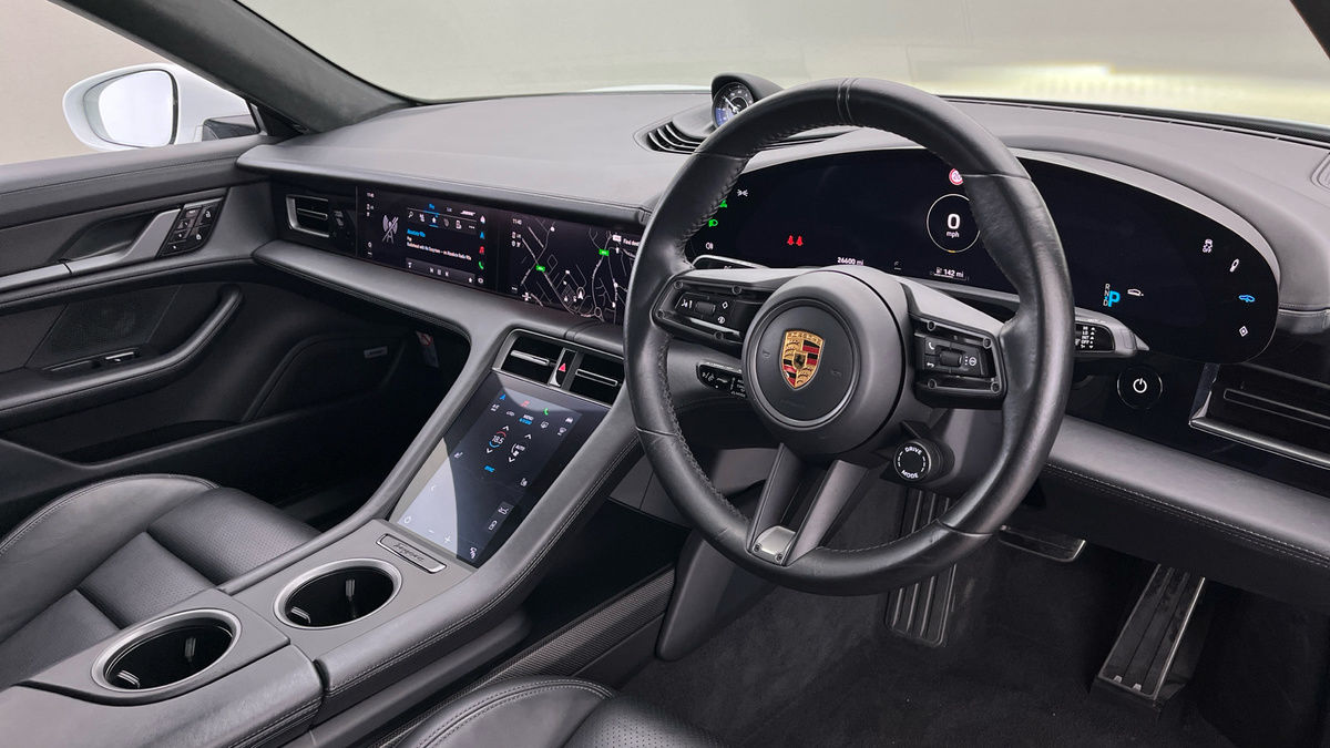 Used Porsche Taycan 2021 for sale - 75729966: Photo 5