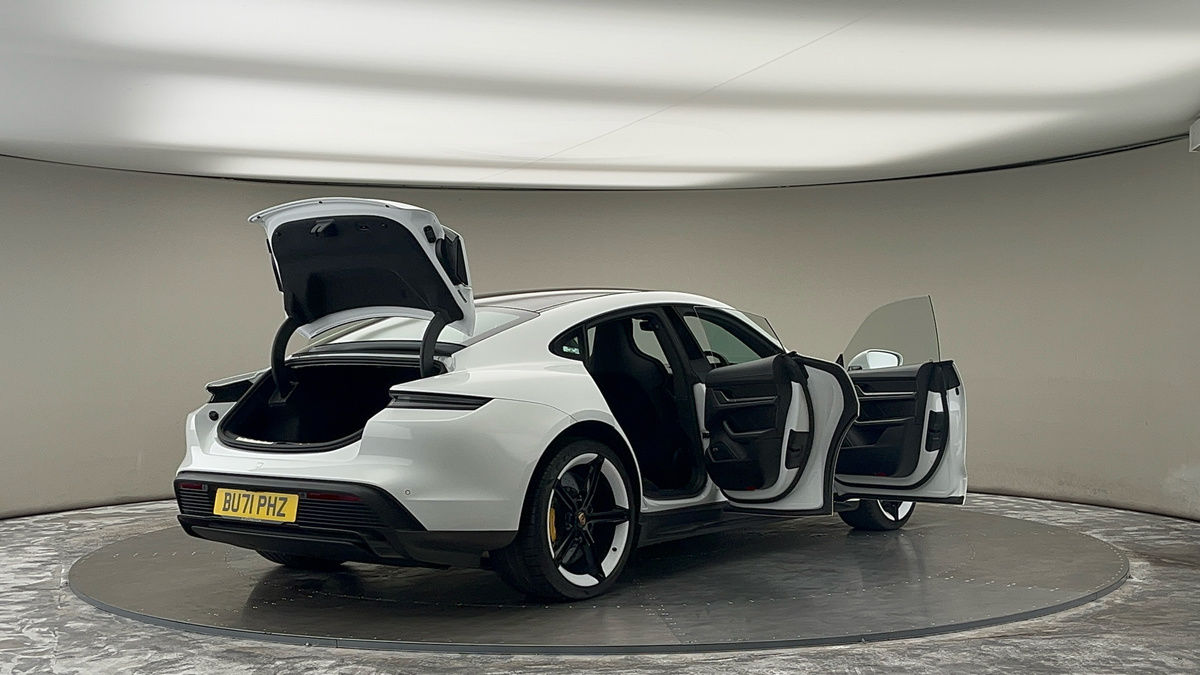 Used Porsche Taycan 2021 for sale - 75729966: Photo 60