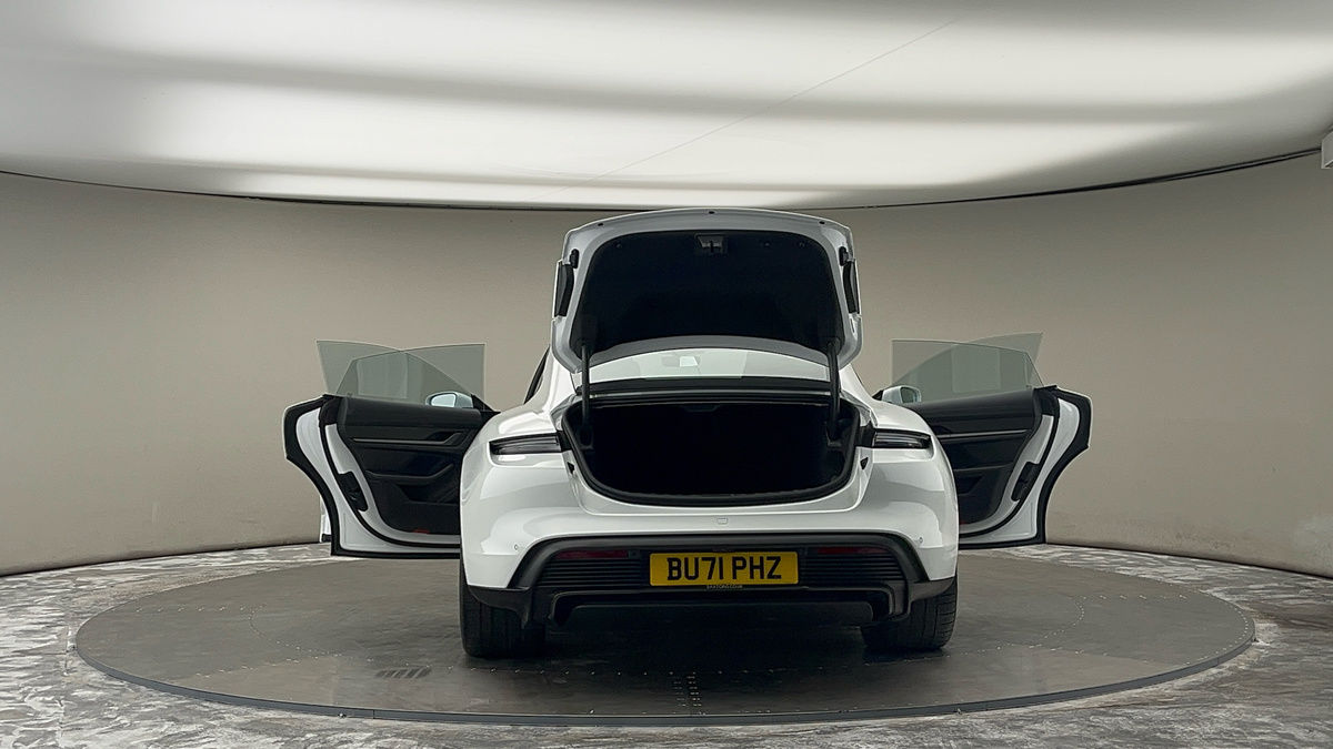 Used Porsche Taycan 2021 for sale - 75729966: Photo 62