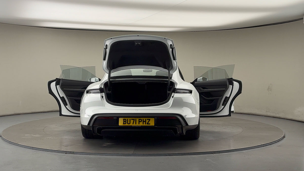 Used Porsche Taycan 2021 for sale - 75729966: Photo 64