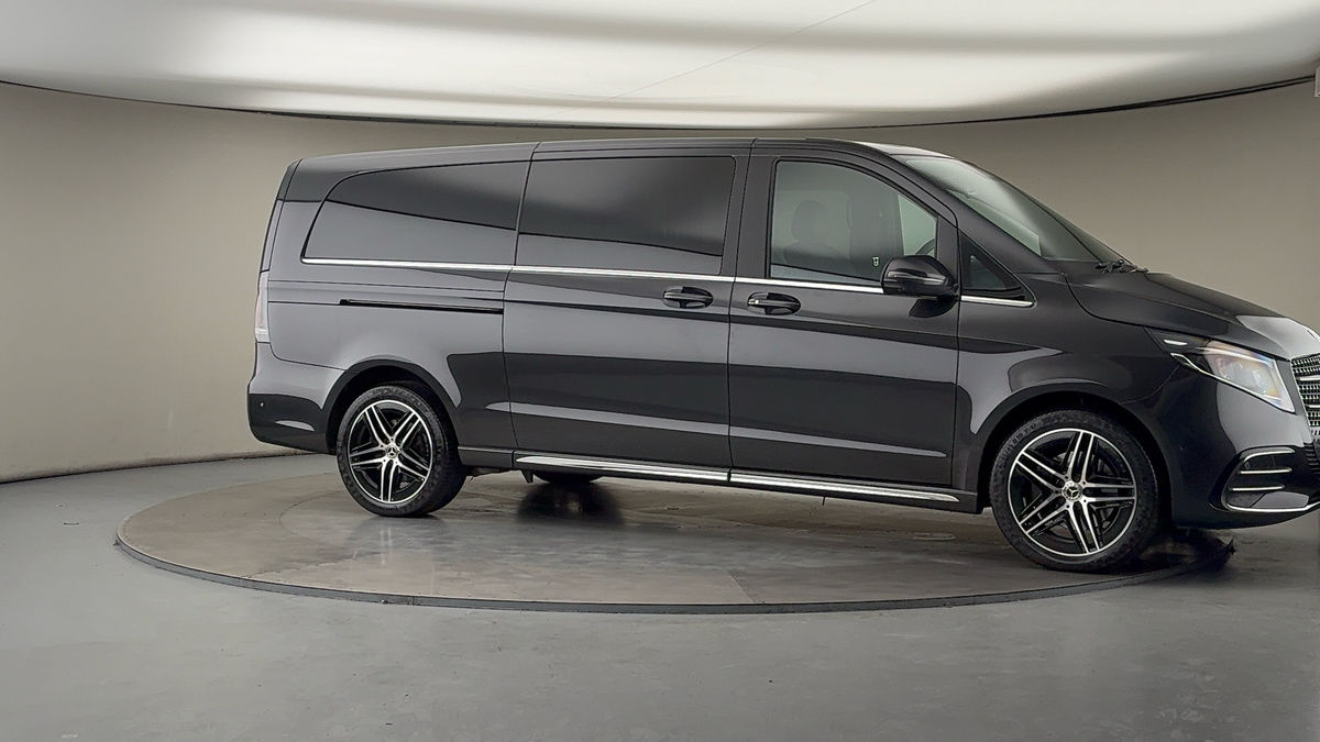 Used Mercedes-Benz V-Class 2025 for sale - 78213280: Photo 35