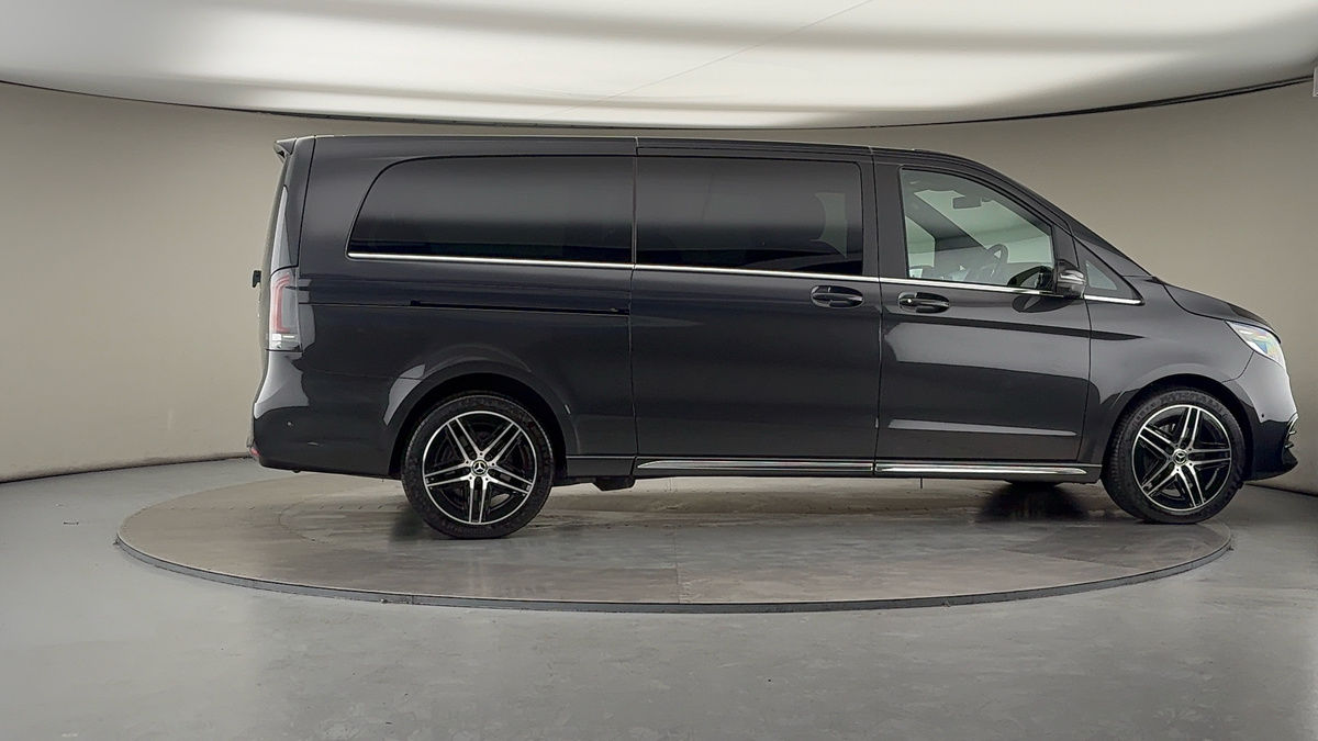 Used Mercedes-Benz V-Class 2025 for sale - 78213280: Photo 37