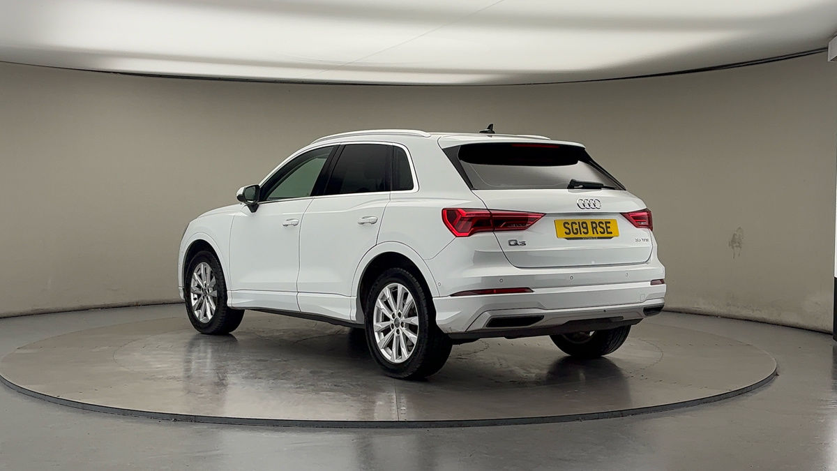 Used Audi Q3 2019 for sale - 76418105: Photo 2