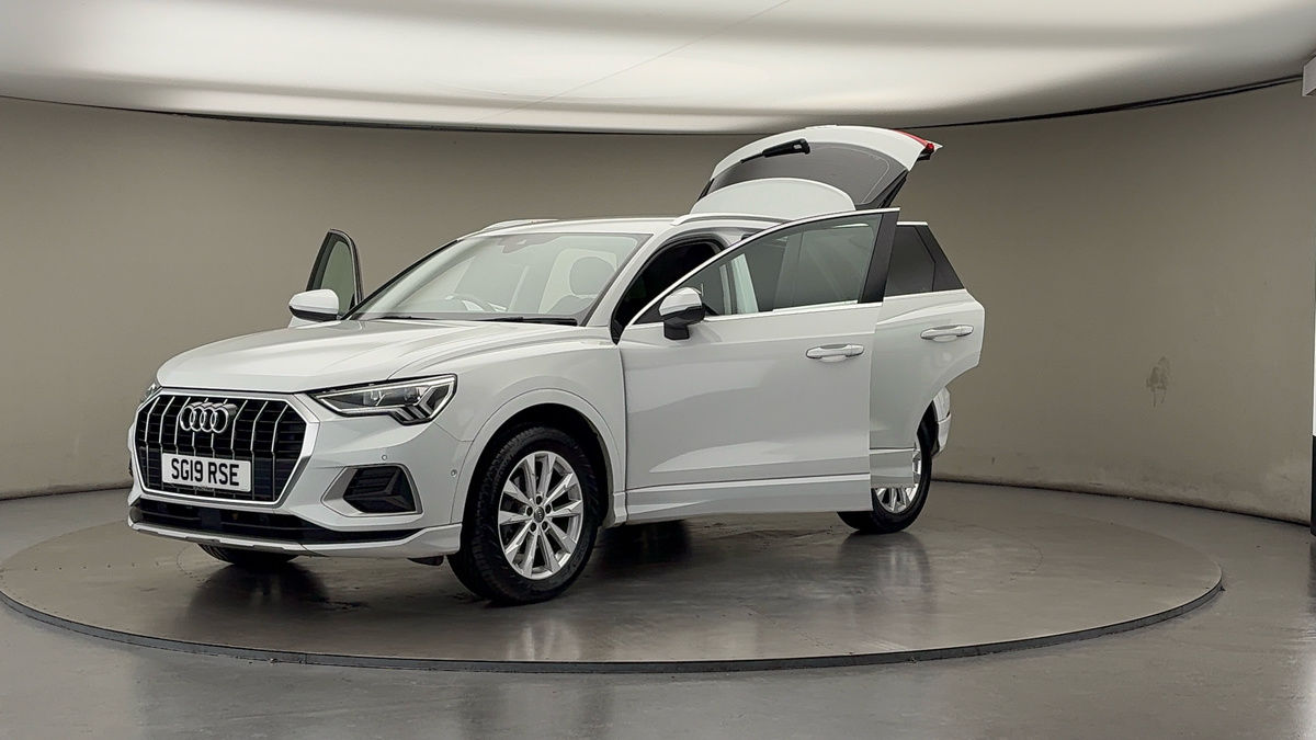 Used Audi Q3 2019 for sale - 76418105: Photo 49