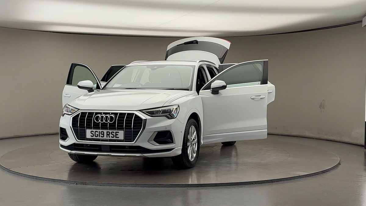 Used Audi Q3 2019 for sale - 76418105: Photo 50