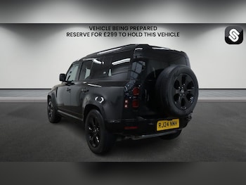 Used Land Rover Defender 2024 for sale - 78111582: Photo