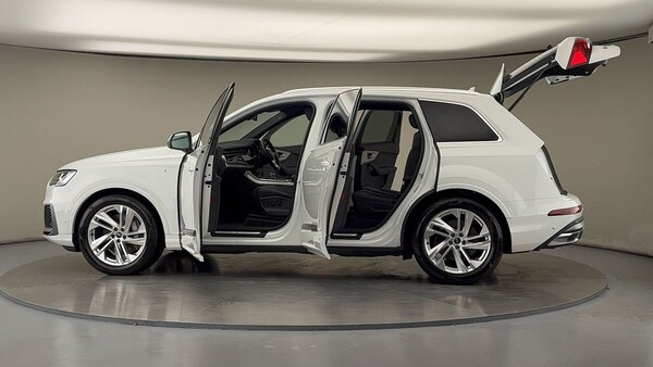 Used Audi Q7 2023 for sale - 75974870: Photo 47