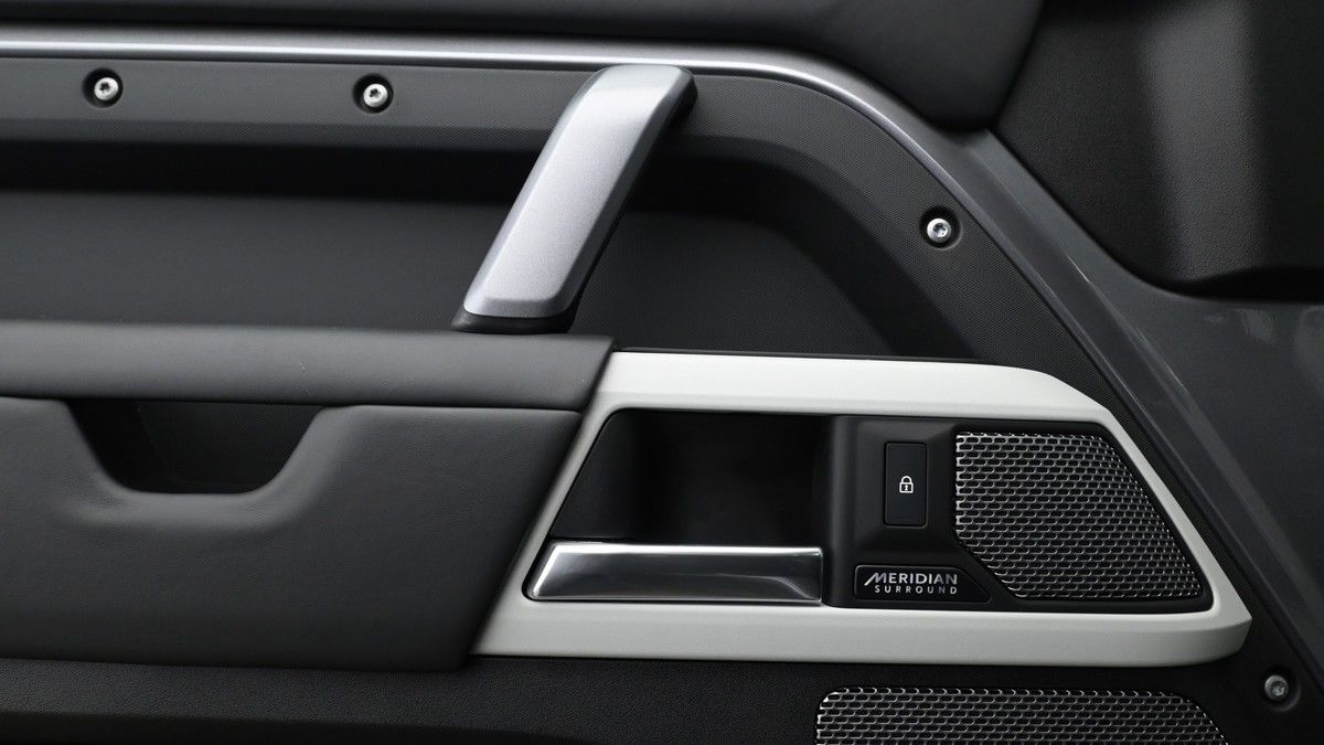 Used Land Rover Defender 110 2022 for sale - 74107099: Photo 19