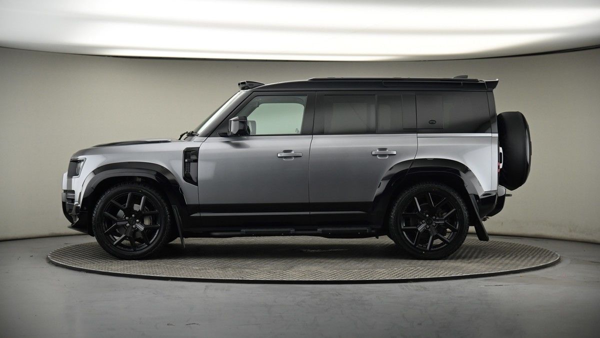 Used Land Rover Defender 110 2022 for sale - 74107099: Photo 44