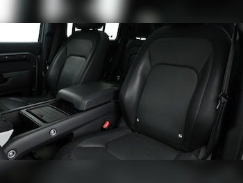 Used Land Rover Defender 110 2022 for sale - 74107099: Photo