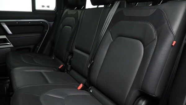 Used Land Rover Defender 110 2022 for sale - 74107099: Photo 5