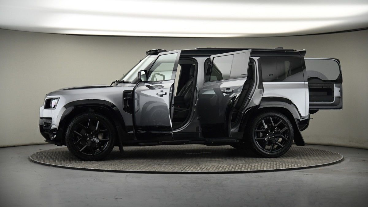 Used Land Rover Defender 110 2022 for sale - 74107099: Photo 68