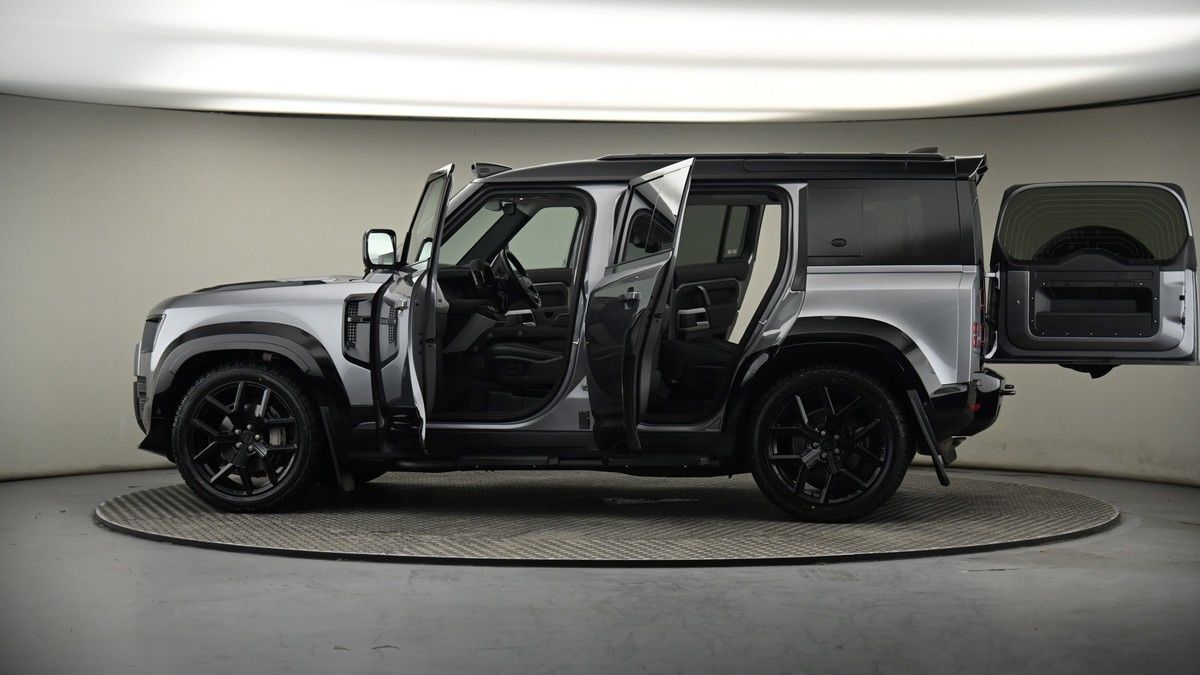 Used Land Rover Defender 110 2022 for sale - 74107099: Photo 70