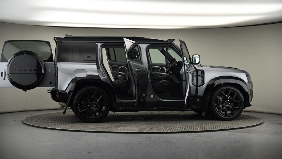 Used Land Rover Defender 110 2022 for sale - 74107099: Photo 86