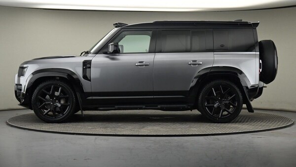 Used Land Rover Defender 110 2022 for sale - 74107099: Photo 9