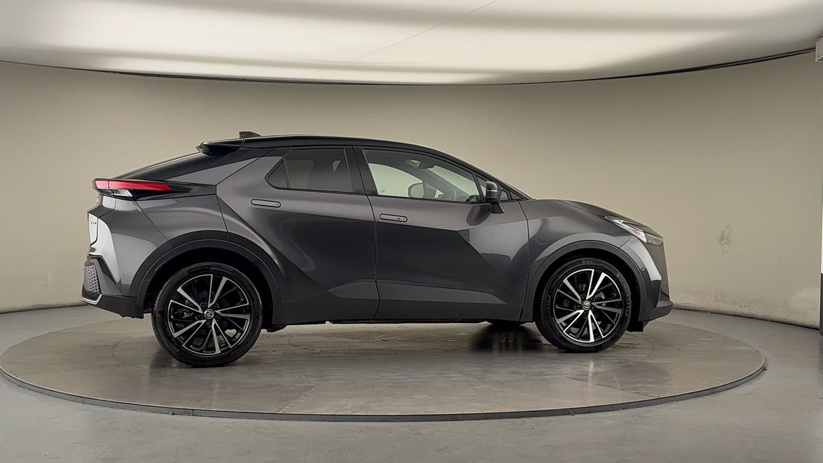 Used Toyota C-HR 2024 for sale - 76570844: Photo 37