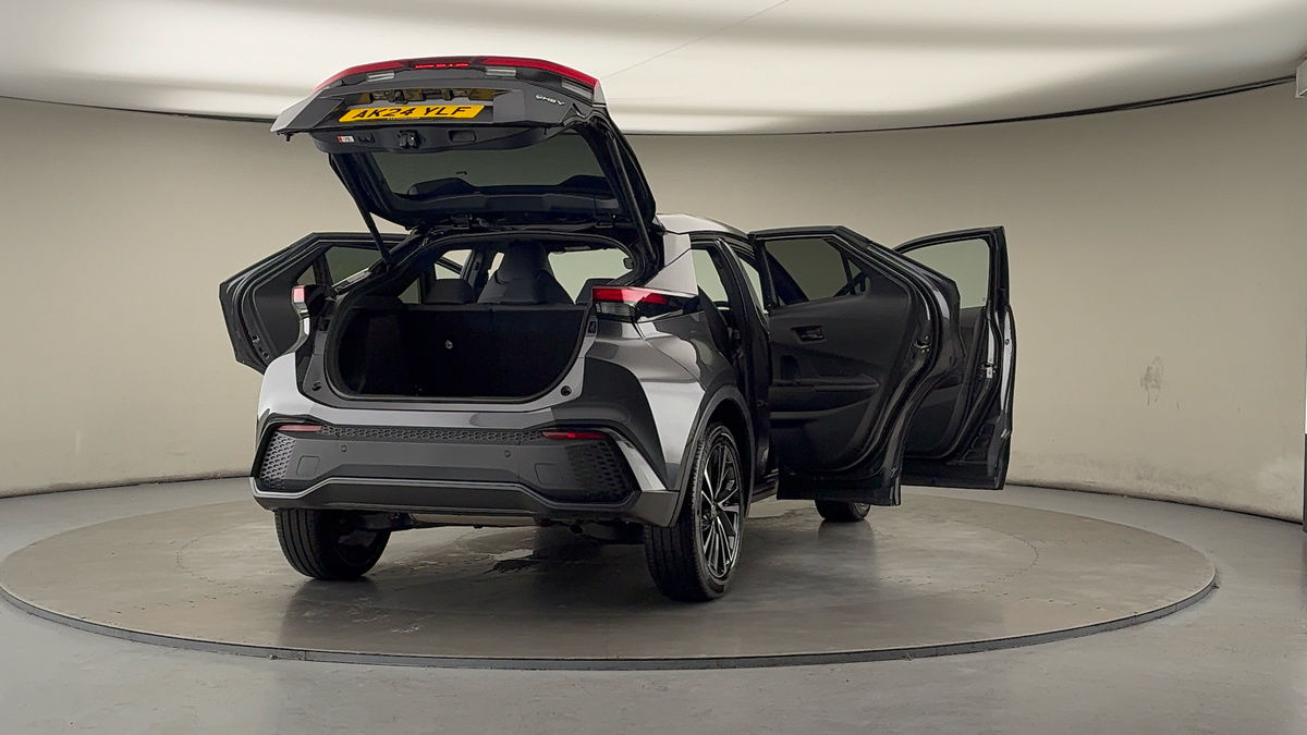 Used Toyota C-HR 2024 for sale - 76570844: Photo 59