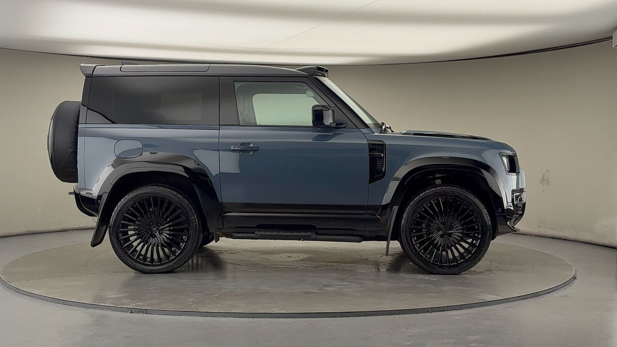 Used Land Rover Defender 2024 for sale - 76570840: Photo 16