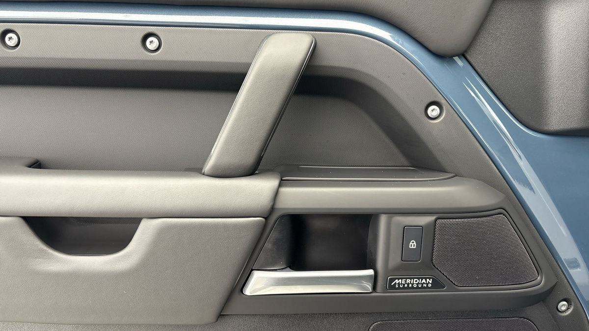 Used Land Rover Defender 2024 for sale - 76570840: Photo 19