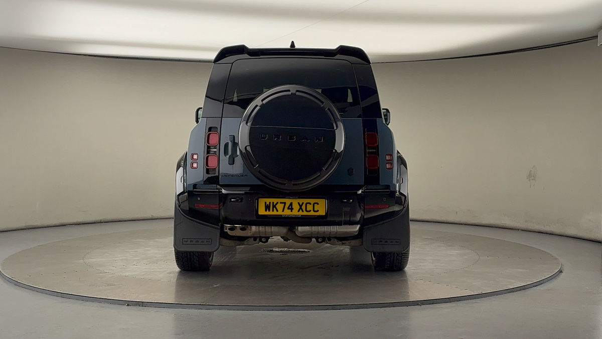 Used Land Rover Defender 2024 for sale - 76570840: Photo 4