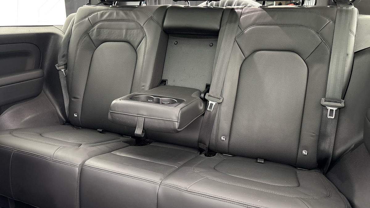 Used Land Rover Defender 2024 for sale - 76570840: Photo 9