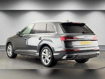 Used Audi Q7 2023 for sale - 78228432: Photo