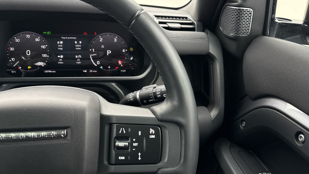 Used Land Rover Defender 110 2022 for sale - 76057253: Photo 14