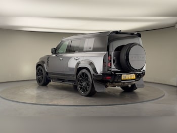 Used Land Rover Defender 110 2022 for sale - 76057253: Photo